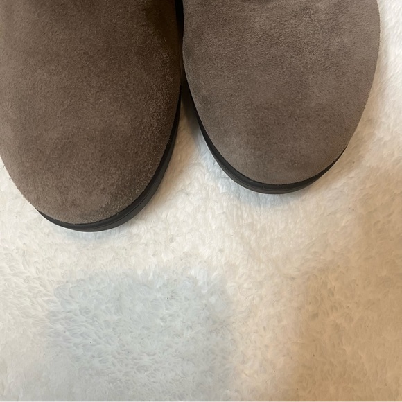 AQUATALIA "WANITA" TAUPE SUEDE LEATHER -FUR / SHEARLING LINED ZIP ANKLE BOOTS - Picture 12 of 14